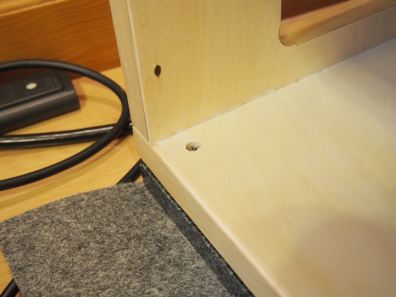 3. Adjustment completed (the screws are buried).