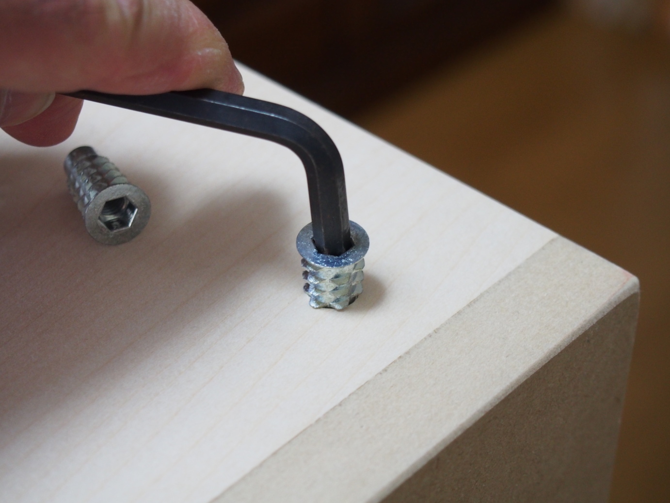 6. Driving the insert nut