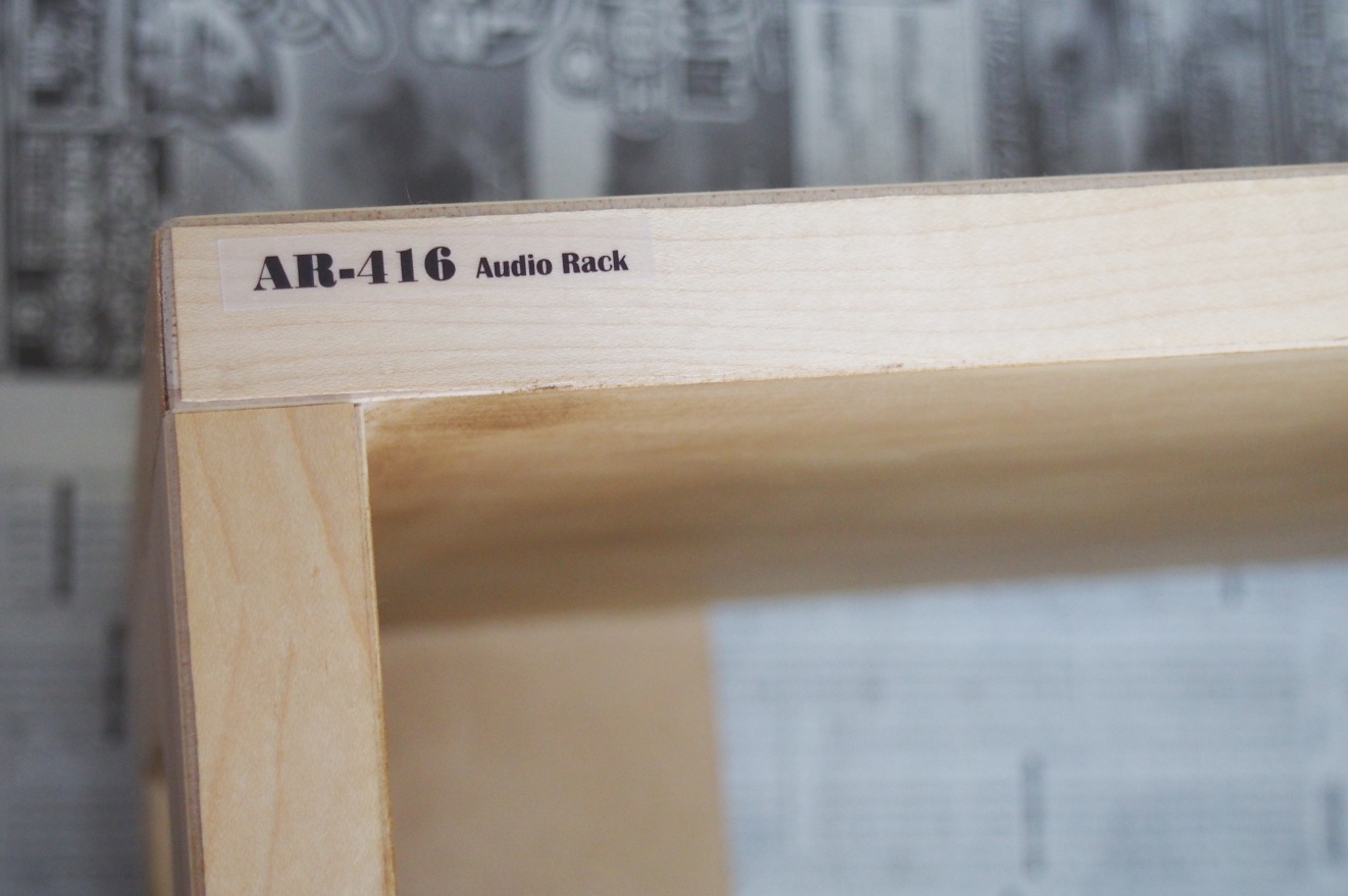 9. Sticker put on the wax-coated veneer
