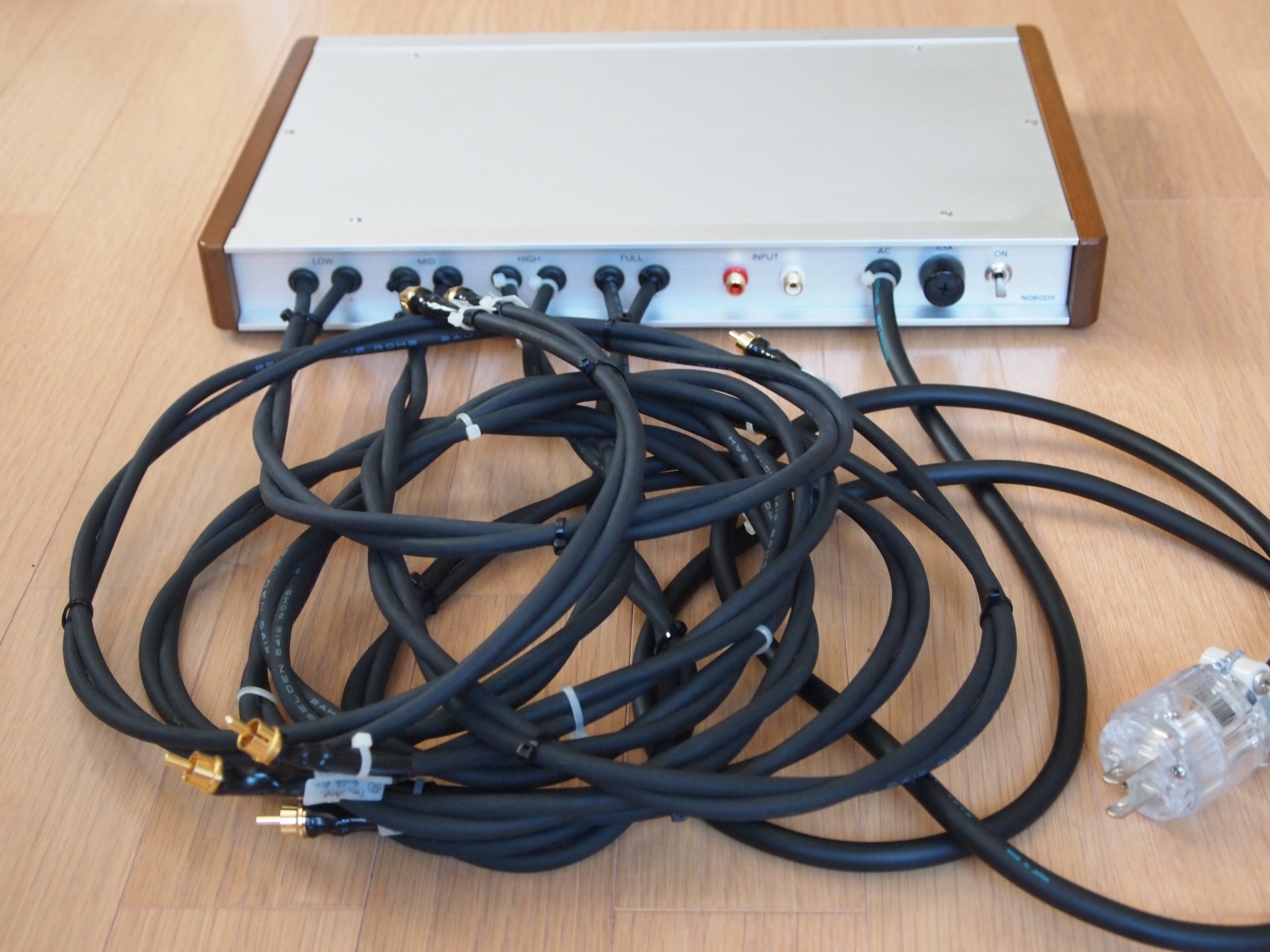 CD-211 - back view