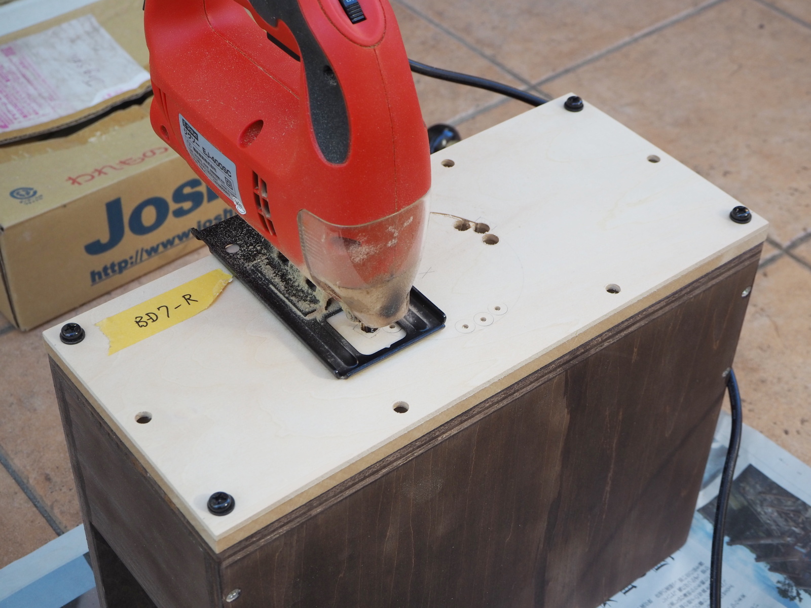 Making cutout for RS52FN-8