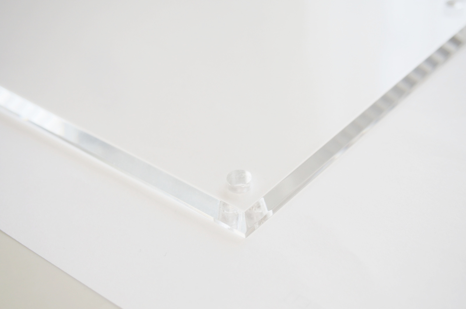 Clear acrylic panel - edge