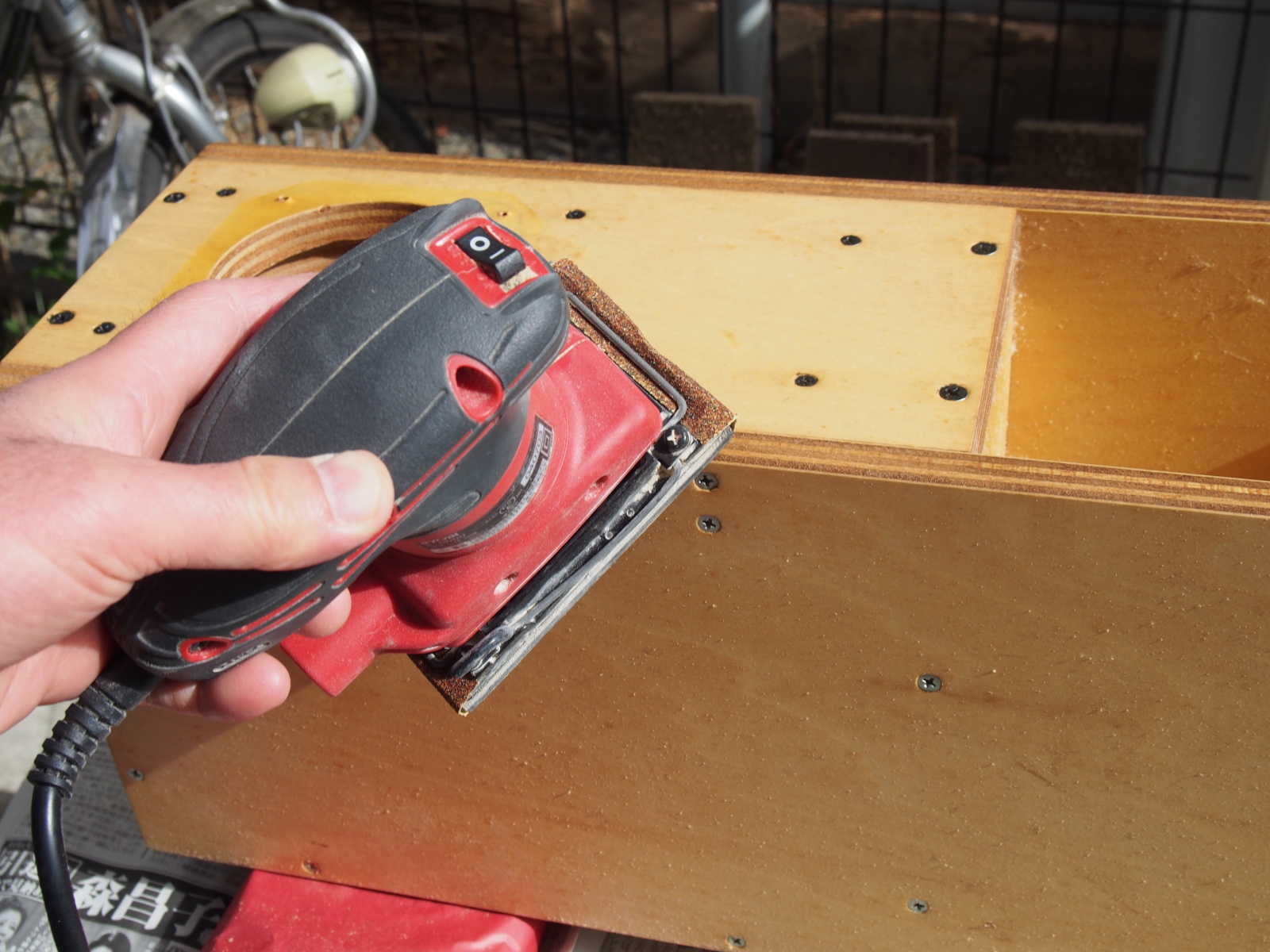 Sanding enclosure of SS-312