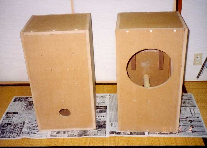 Woofer box without sub-baffle