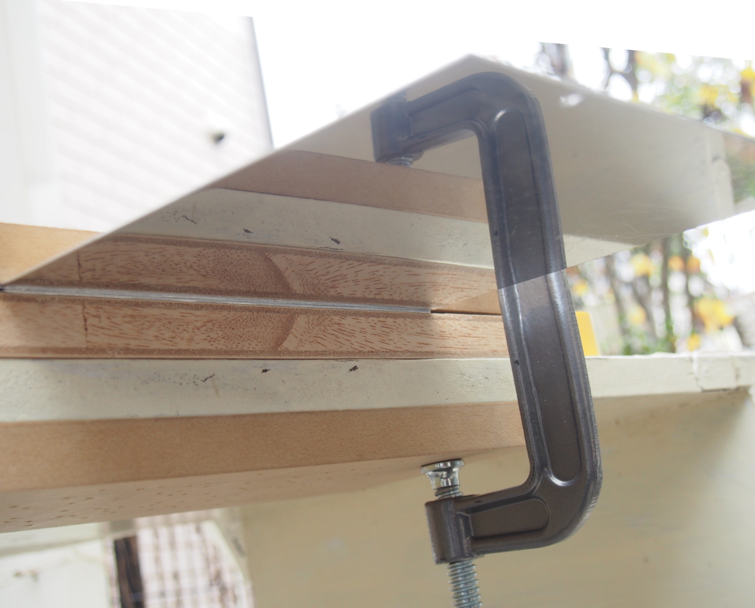 Fixing the aluminum panel to be bent